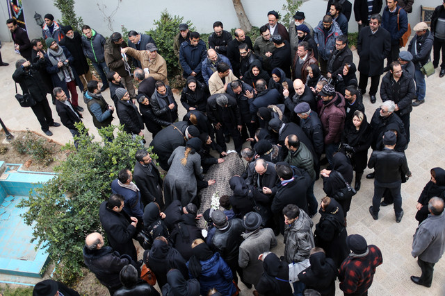 پيكر زنده ياد نيما طباطبايي به سمت بهشت زهرا (س) بدرقه شد.